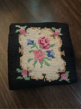 Hand-Embroidered Floral Needlepoint Coin Purse - Black and Pink